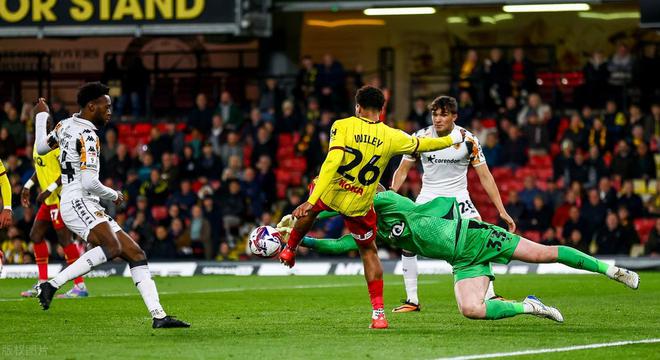 Kaiyun(中国)开云-包含英超：阿森纳4-0大胜沃特福德，状态爆棚追赶领头羊的词条