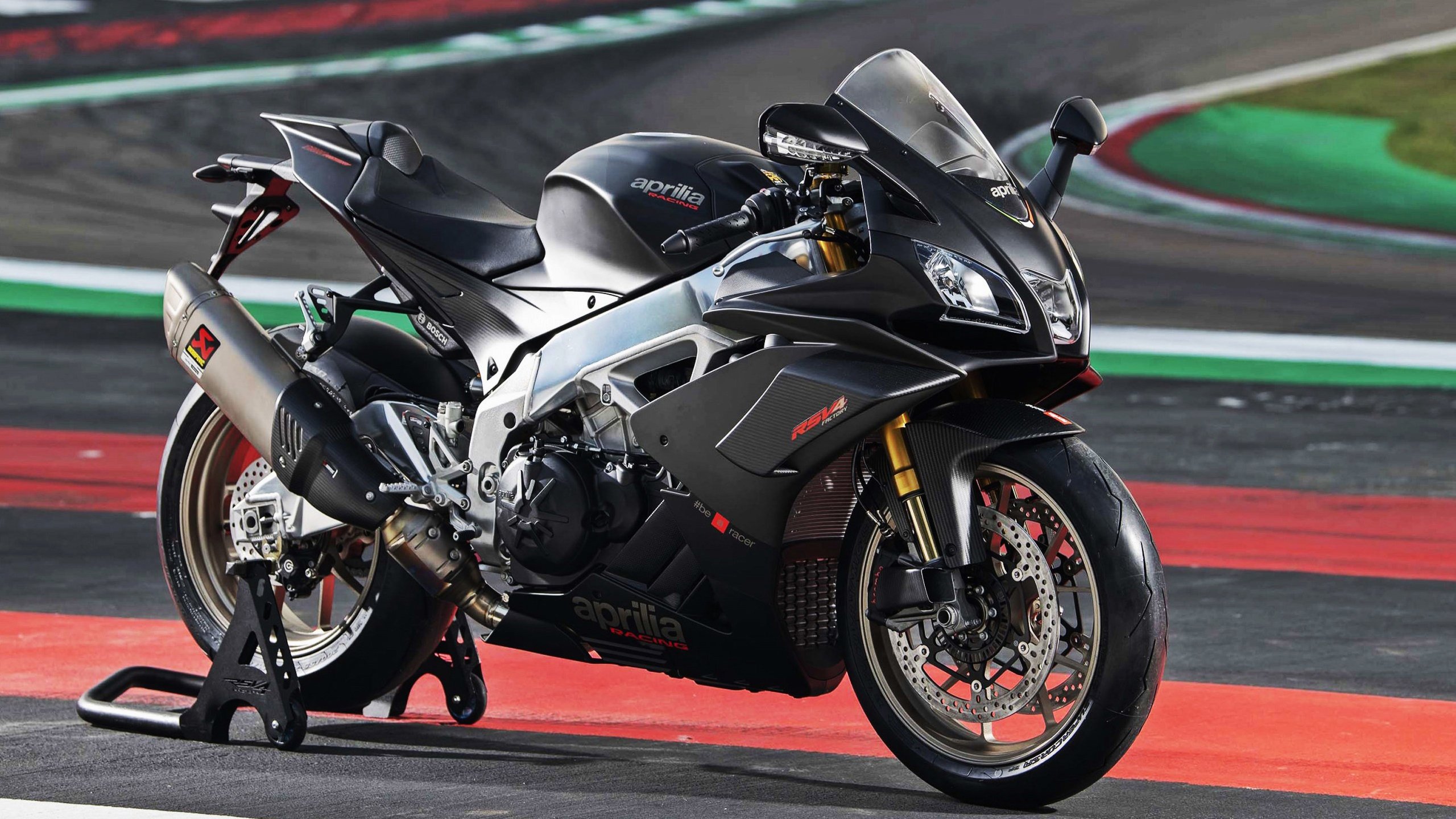 开云全站-上海男篮客场大胜，实力彰显无疑，上海男篮主场