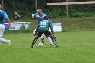 Kaiyun APP-足球教练战术布置备受关注，足球教练考虑到对手阵型