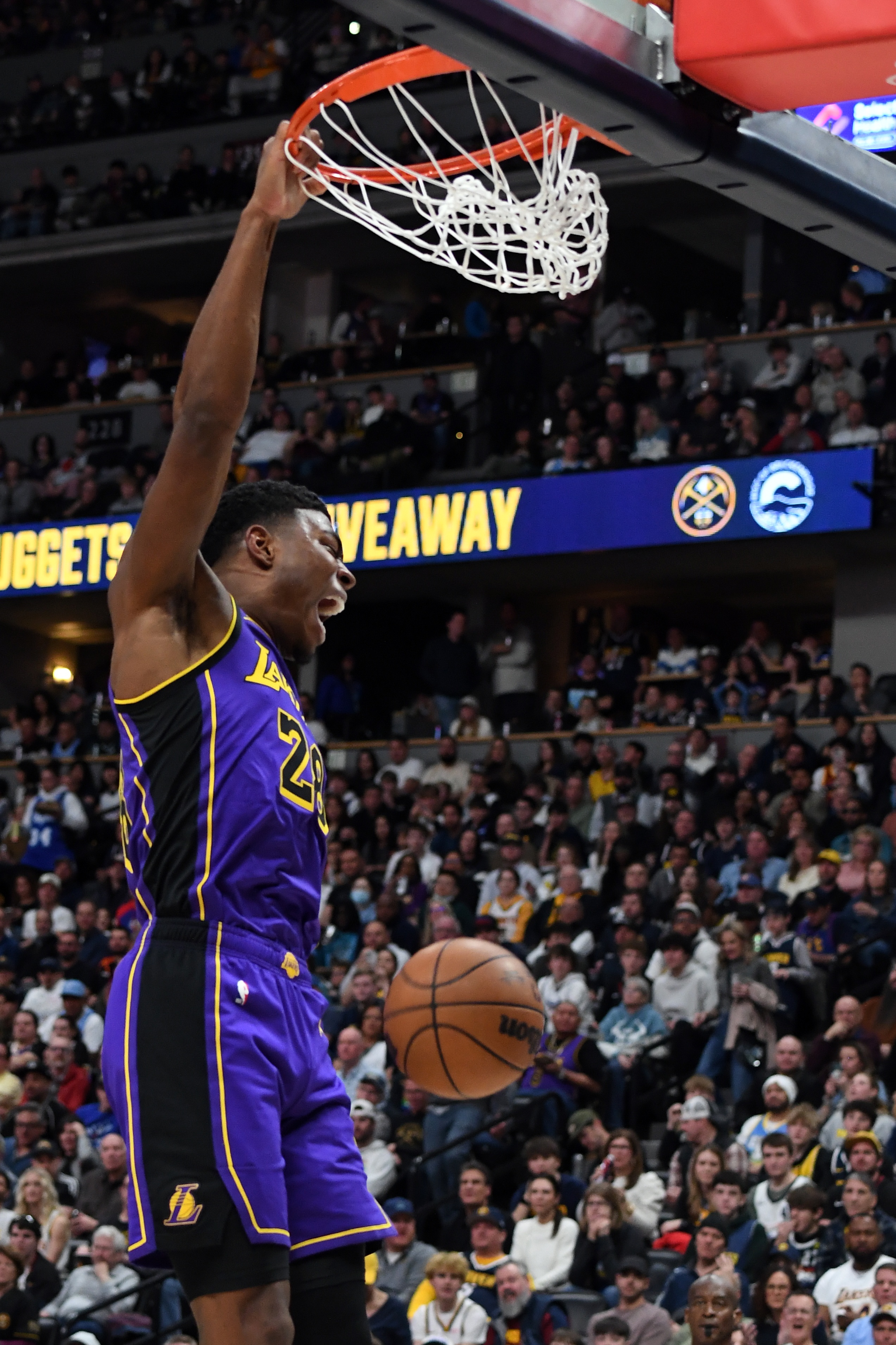 包含开云体育：湖人队新赛季：安德森能否在进攻端展现更多技巧，为球队提供更多得分选择？的词条